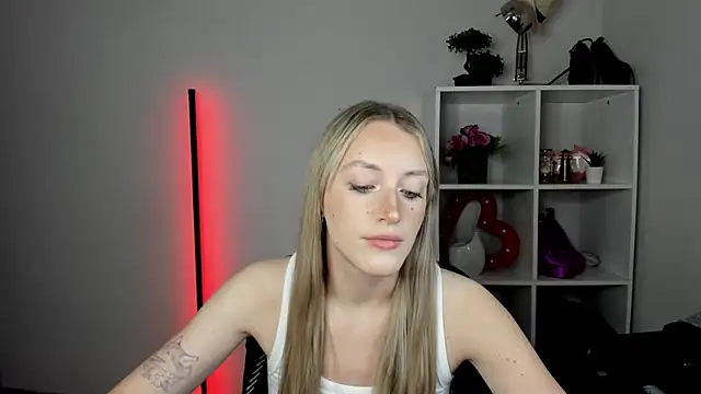 EvelynBlond online show from 30, 7, 2026