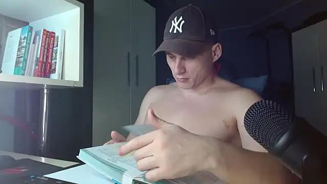 Poliglotjoe1 online show from 28, 11, 2025