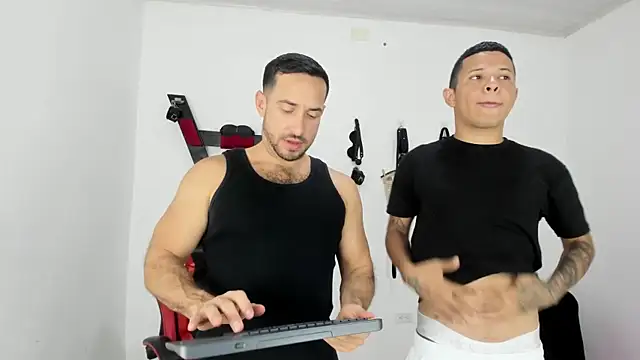 Snapshot of RoughSex_and_BDSM chatting on 20, 11, 2025 RoughSex and BDSM online show from 20, 11, 2025