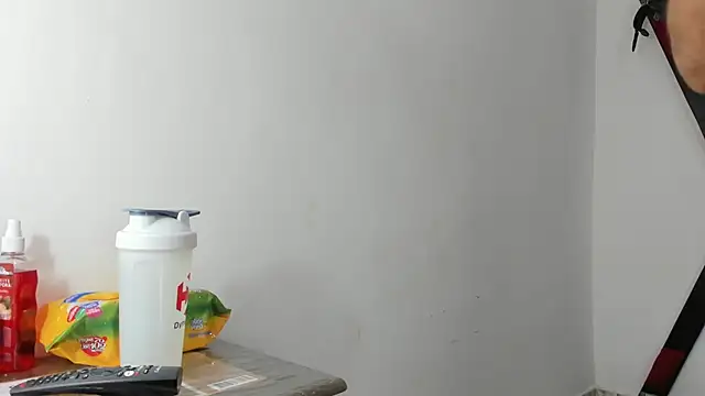 Snapshot of RoughSex_and_BDSM chatting on 25, 11, 2025 RoughSex and BDSM online show from 25, 11, 2025