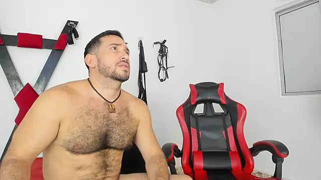 Snapshot of RoughSex_and_BDSM chatting on 28, 11, 2025 RoughSex and BDSM online show from 28, 11, 2025