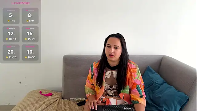 nelielg6 online show from 30, 7, 2026