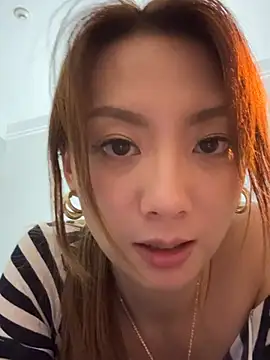 Jinmi125216 online show from 29, 4, 2026