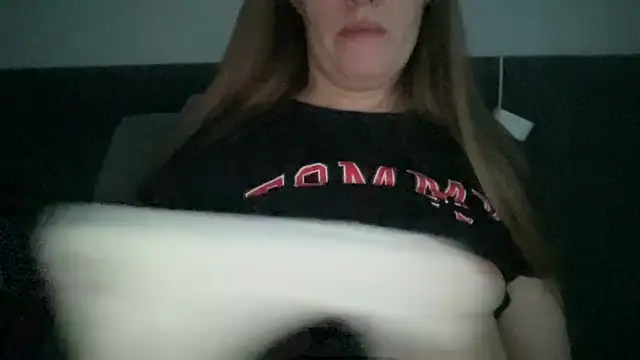 Snapshot of alisa_kitcat chatting on 15, 12, 2025 alisa kitcat online show from 15, 12, 2025