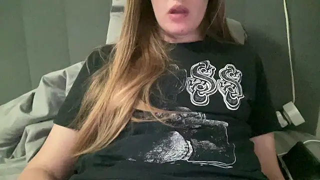 Snapshot of alisa_kitcat chatting on 10, 1, 2026 alisa kitcat online show from 10, 1, 2026