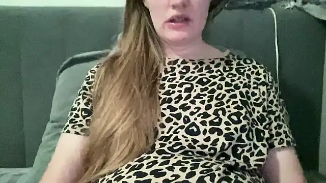 Snapshot of alisa_kitcat chatting on 12, 1, 2026 alisa kitcat online show from 12, 1, 2026