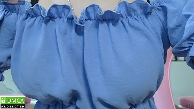 Snapshot of Megan_Lora chatting on 19, 12, 2025 Megan Lora online show from 19, 12, 2025