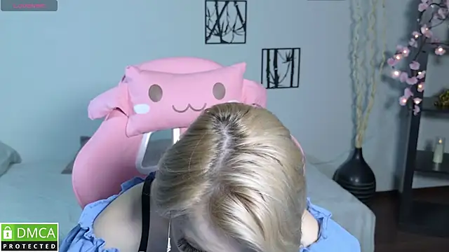 Snapshot of Megan_Lora chatting on 16, 1, 2026 Megan Lora online show from 16, 1, 2026