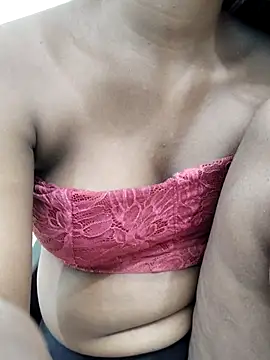 Snapshot of Simran_0011 chatting on 16, 12, 2025 Simran 0011 online show from 16, 12, 2025