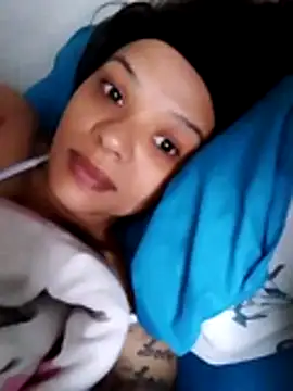 Snapshot of Cadence28 chatting on 4, 12, 2025 Cadence28 online show from 4, 12, 2025