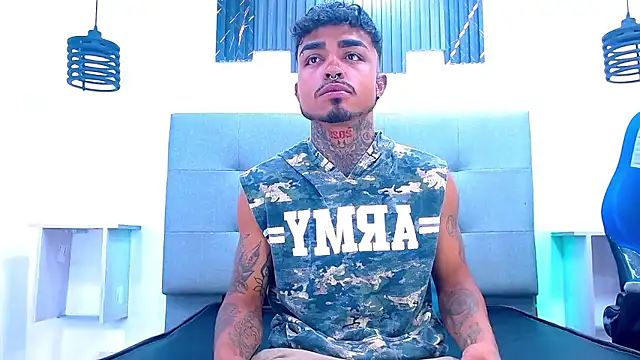 Snapshot of Hot_Latino_x chatting on 7, 1, 2026 Hot Latino x online show from 7, 1, 2026