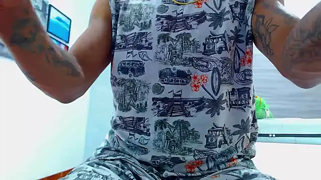 Snapshot of Hot_Latino_x chatting on 18, 1, 2026 Hot Latino x online show from 18, 1, 2026