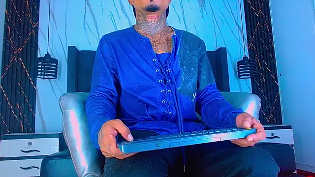 Snapshot of Hot_Latino_x chatting on 17, 2, 2026 Hot Latino x online show from 17, 2, 2026