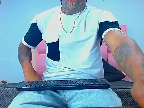 Snapshot of Hot_Latino_x chatting on 23, 2, 2026 Hot Latino x online show from 23, 2, 2026