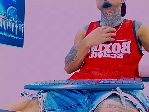 Snapshot of Hot_Latino_x chatting on 5, 3, 2026 Hot Latino x online show from 5, 3, 2026