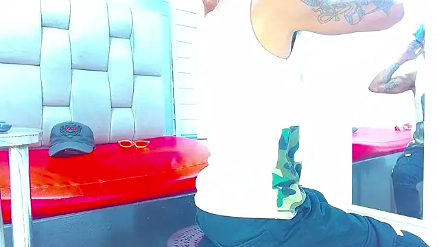 Snapshot of Hot_Latino_x chatting on 21, 3, 2026 Hot Latino x online show from 21, 3, 2026