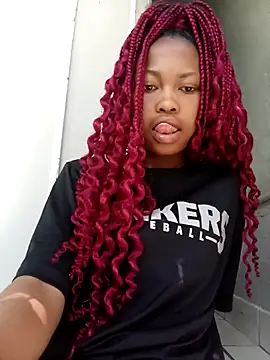 Sweethoneypot25 online show from 5, 2, 2026