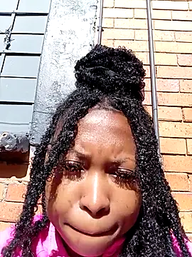 Snapshot of Sweethoneypot25 chatting on 29, 6, 2026 Sweethoneypot25 online show from 29, 6, 2026