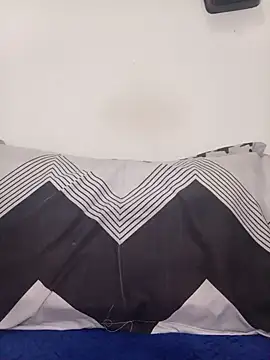 Snapshot of Sweethoneypot25 chatting on 18, 7, 2026 Sweethoneypot25 online show from 18, 7, 2026