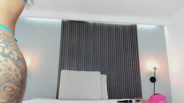 mia dollce online show from 5, 5, 2026