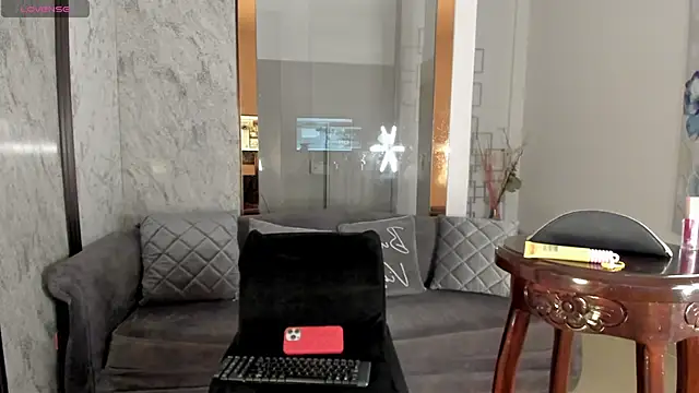 MafeArias23 online show from 24, 3, 2026