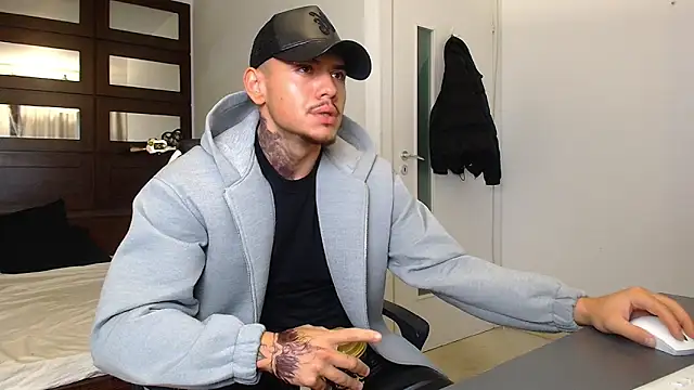 ElijahThorne online show from 5, 2, 2026