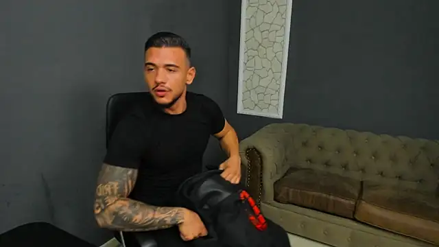 Snapshot of ElijahThorne chatting on 16, 7, 2026 ElijahThorne online show from 16, 7, 2026