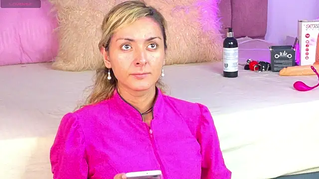 Snapshot of Lunitaa_Diva chatting on 5, 12, 2025 Lunitaa Diva online show from 5, 12, 2025