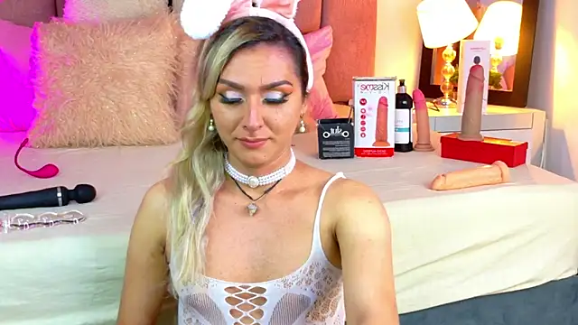 Snapshot of Lunitaa_Diva chatting on 7, 2, 2026 Lunitaa Diva online show from 7, 2, 2026