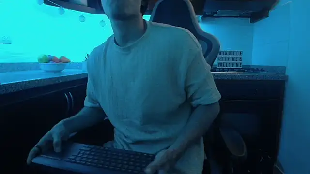 Snapshot of eren_jeager chatting on 11, 1, 2026 eren jeager online show from 11, 1, 2026