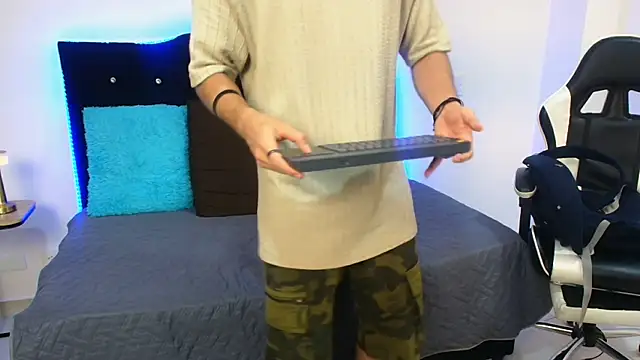 Snapshot of eren_jeager chatting on 15, 1, 2026 eren jeager online show from 15, 1, 2026