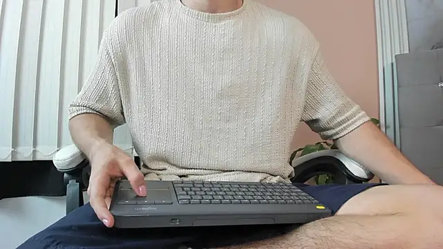 Snapshot of eren_jeager chatting on 12, 3, 2026 eren jeager online show from 12, 3, 2026