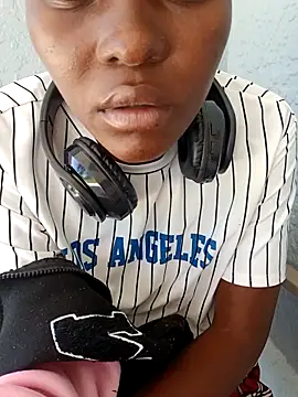 Snapshot of VirginPrincess06 chatting on 20, 12, 2025 VirginPrincess06 online show from 20, 12, 2025