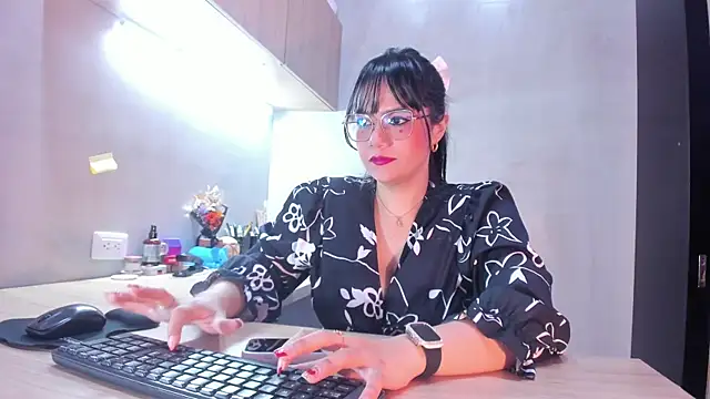 Snapshot of Haylenpark chatting on 17, 5, 2026 Haylenpark online show from 17, 5, 2026