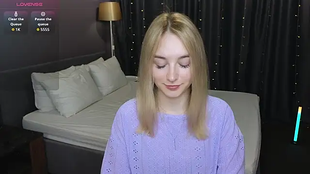 Shy Polly online show from 8, 5, 2026