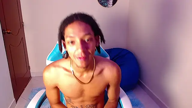 Snapshot of smith_66jr chatting on 28, 11, 2025 smith 66jr online show from 28, 11, 2025