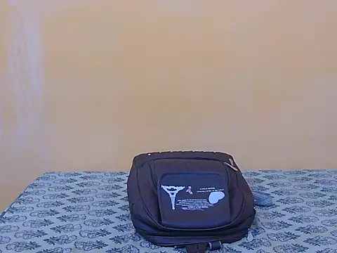 Honey Baby1 online show from 21, 12, 2025