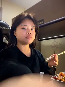 Snapshot of Toffee-00 chatting on 5, 3, 2026 Toffee-00 online show from 5, 3, 2026