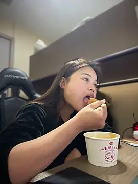 Snapshot of Toffee-00 chatting on 16, 3, 2026 Toffee-00 online show from 16, 3, 2026