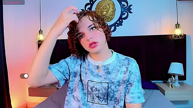 Skyee angel online show from 25, 4, 2026