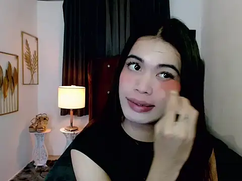 hollyyumiloove online show from 23, 2, 2026