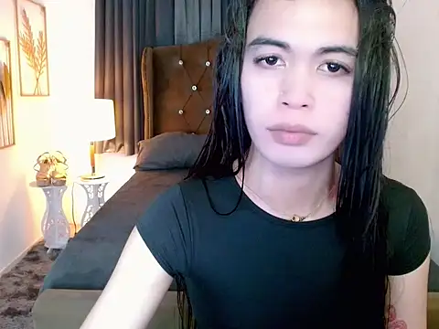 hollyyumiloove online show from 20, 3, 2026