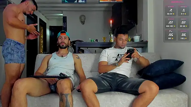 Snapshot of heteros_curious chatting on 16, 1, 2026 heteros curious online show from 16, 1, 2026