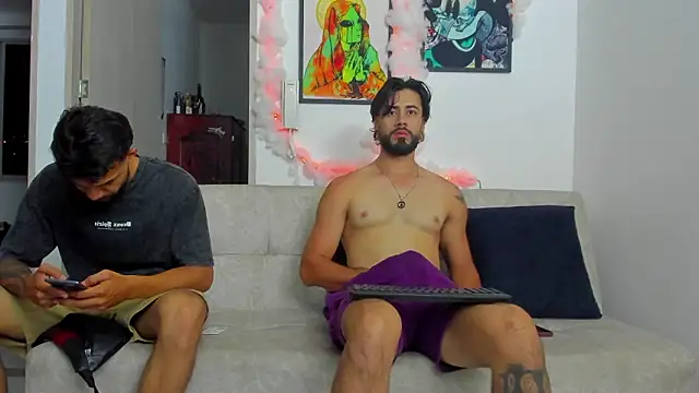 Snapshot of heteros_curious chatting on 3, 3, 2026 heteros curious online show from 3, 3, 2026