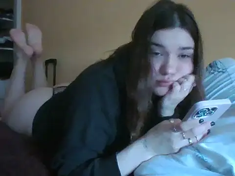 frutillitaaok  online show from 10, 7, 2026