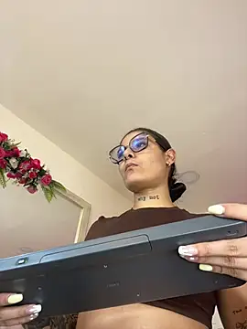 LauraRaider online show from 24, 7, 2026