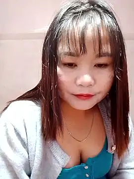 Snapshot of One-two22 chatting on 21, 12, 2025 One-two22 online show from 21, 12, 2025