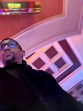 Snapshot of MTheRealrDLlongCrippler chatting on 17, 12, 2025 MTheRealrDLlongCrippler online show from 17, 12, 2025