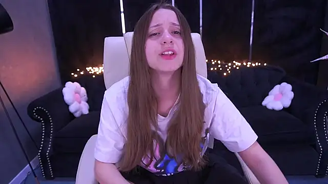 TinyNatalie online show from 30, 4, 2026