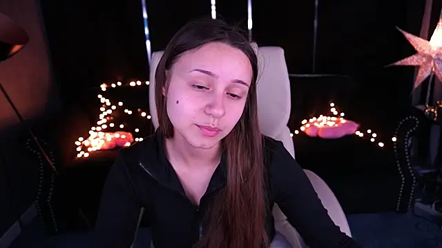 TinyNatalie online show from 9, 5, 2026